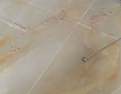 沅江瓷砖空鼓维修公司分享粘合剂选择不当在瓷砖铺贴过程中可能导致以下问题